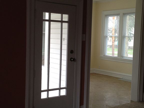 2nd image of 530 Laurel St