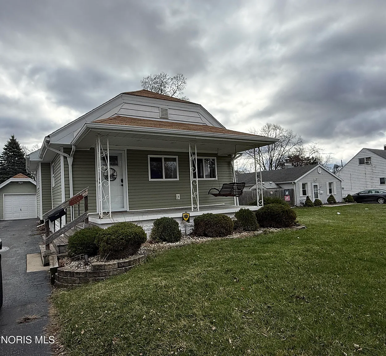 5554 Steffens Ave photo 1
