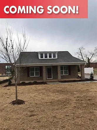 716 E Catawba St Photo 1