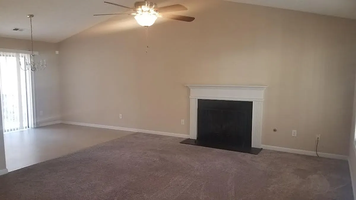 Building Photo - 2804 Candler Run SW
