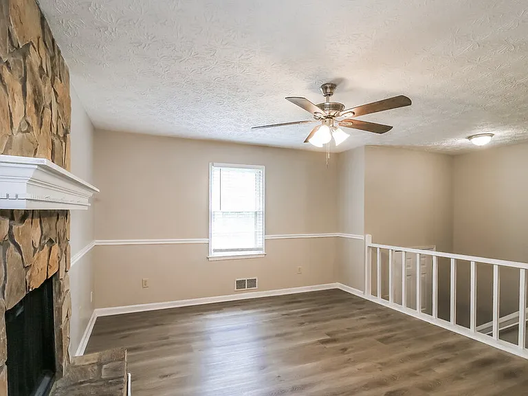 80 Belmont Park Ln — Photo 7