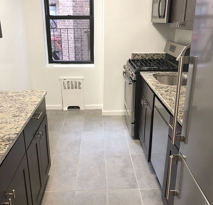 1st image of 13257 Sanford Ave APT 4B