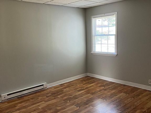 4th image of 149 Richmond Ave #B