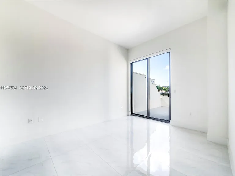 301 Altara Ave — Photo 8