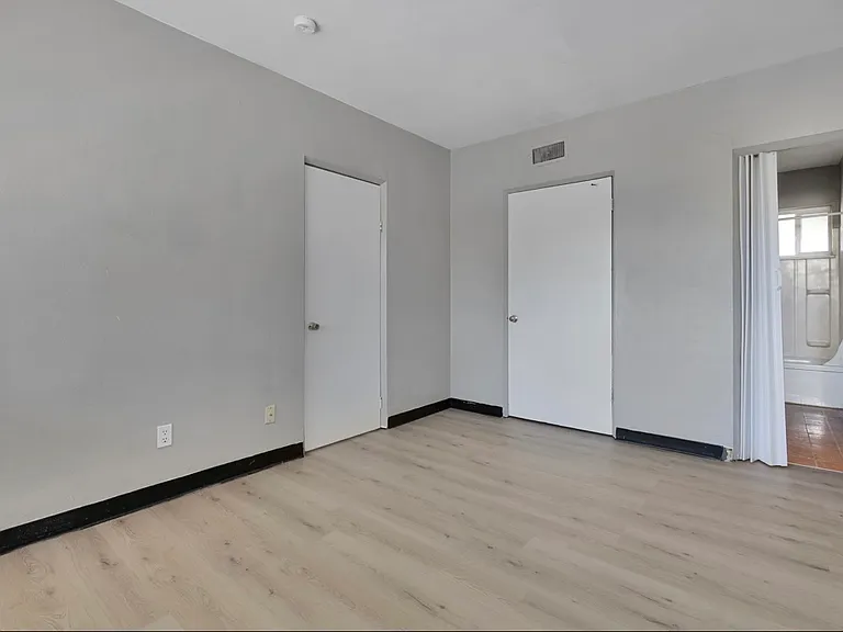 474 E Norwich Ave — Photo 13