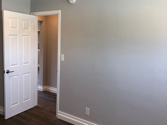 4th image of 13435 Burbank Blvd APT 15