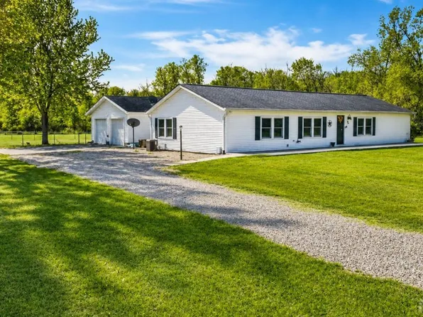 4590 Pyrmont Rd, Lewisburg, OH 45338