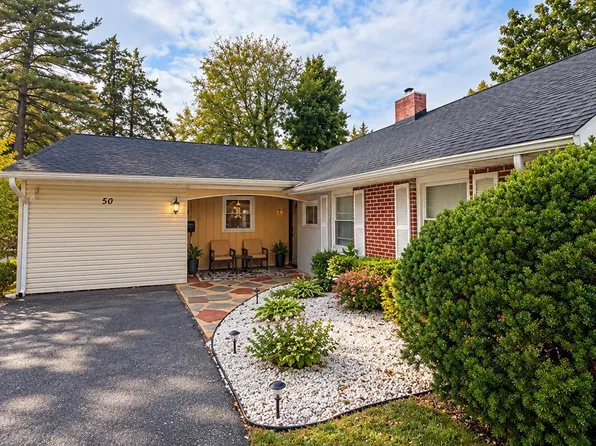 50 Peppermint Ln, Willingboro, NJ 08046