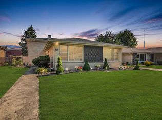 281 Bradley Dr, Chicago Heights, IL 60411