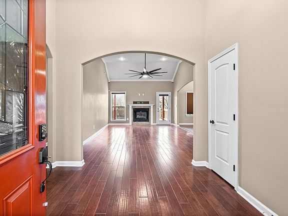 2nd image of 1490 Cobra Ln