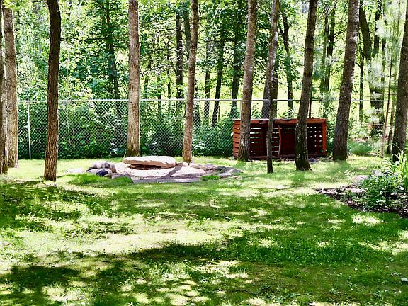 4th image of 11832 Ironwood Dr