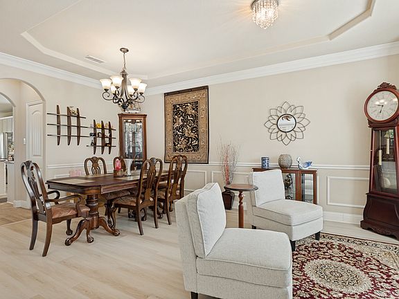 5th image of 8107 Graystone Dr