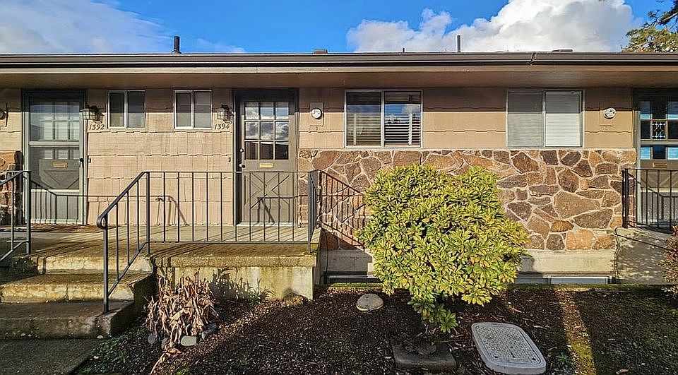 1st image of 1394 SE Court Ave