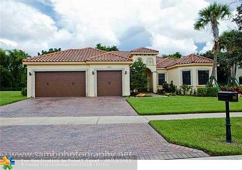 2nd image of 10683 SW 50th St