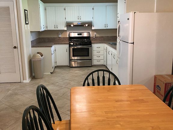 3rd image of 4334 Oaklawn St