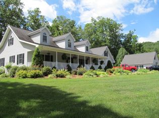 225 White Oak Rd, Burnsville, NC 28714