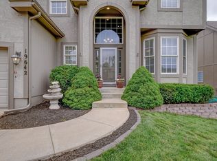 19642 W 105th St, Olathe, KS 66061