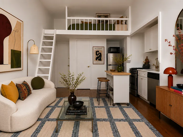 151 E 20th St #2C — Photo 1