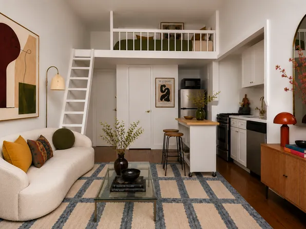 151 E 20th St APT 2C, New York, NY 10003
