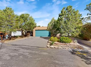 1833 Tramway Terrace Loop NE, Albuquerque, NM 87122
