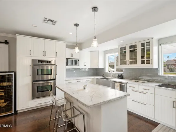 3328 E TURNEY Avenue, Phoenix, AZ 85018