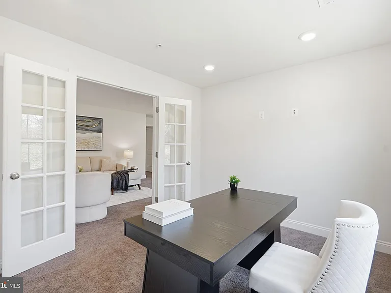 16428 Fife Way — Photo 44