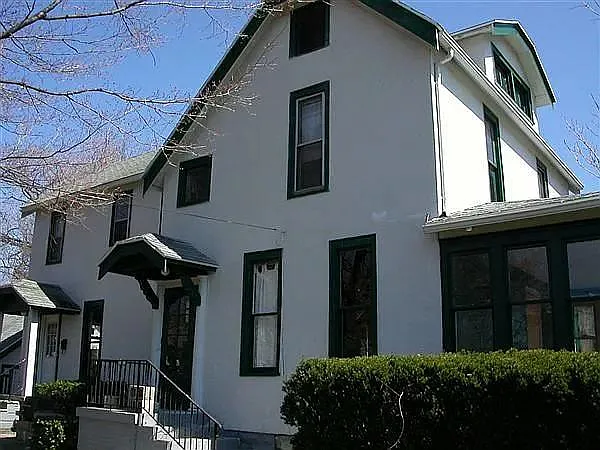 1537 Fulton St E — Photo 2