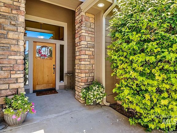 4th image of 2607 Aspen Falls Ave