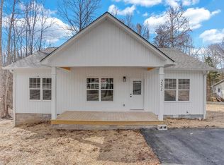 251 Hickory Ln, Sparta, TN 38583