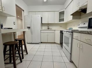 8670 SW 28th St, Miami, FL 33155