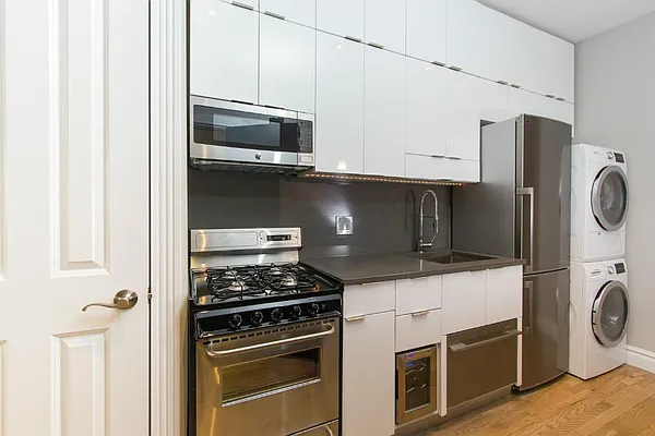 Rented by Centennial Properties NY | media 4