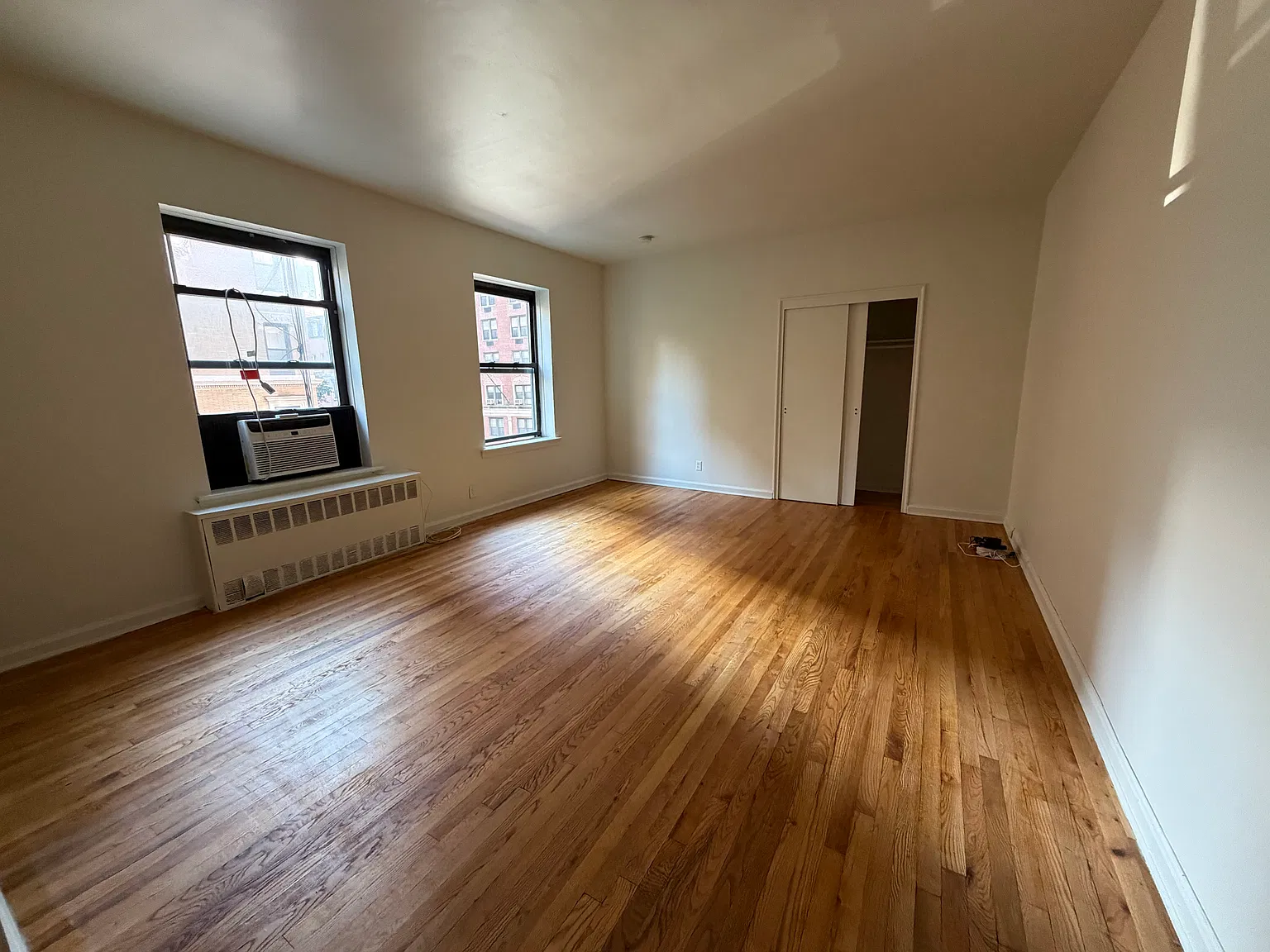 129 East 39th Street — Photo 2