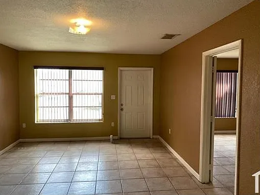 2 bed, 962 sqft, $2,600 — Photo 3