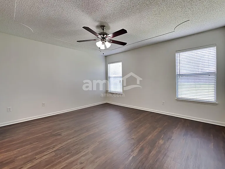 4406 Hanging Moss Dr — Photo 8