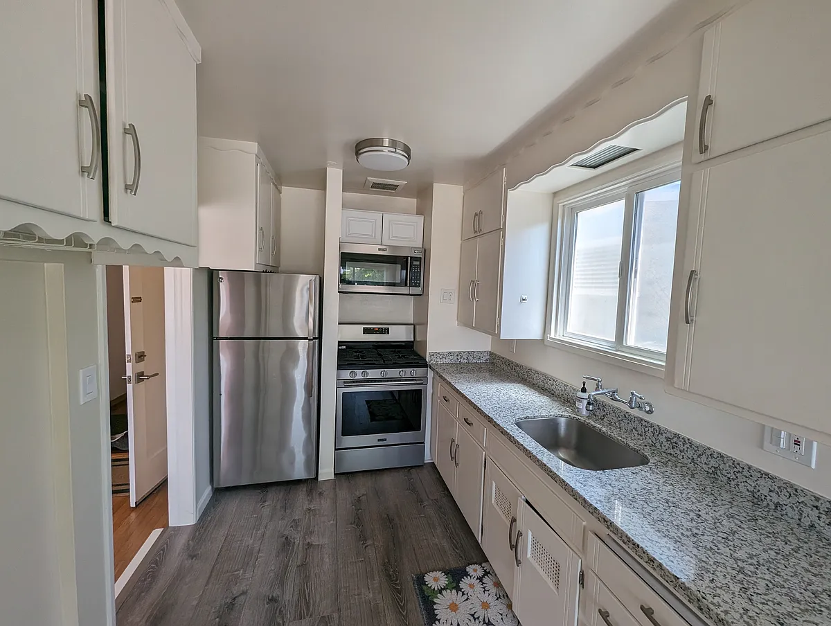 Building Photo - 1490 Solano Ave #1