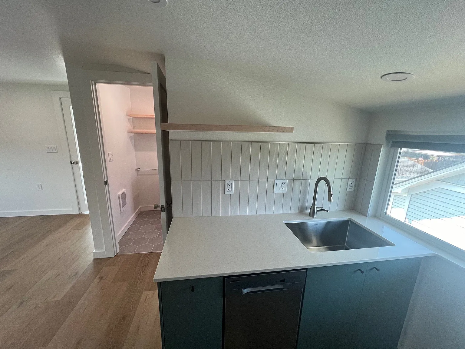 1 bed, 750 sqft, $1,650 — Photo 4