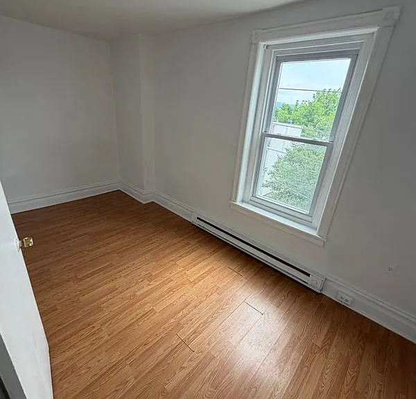 144 S 12th St — Photo 5
