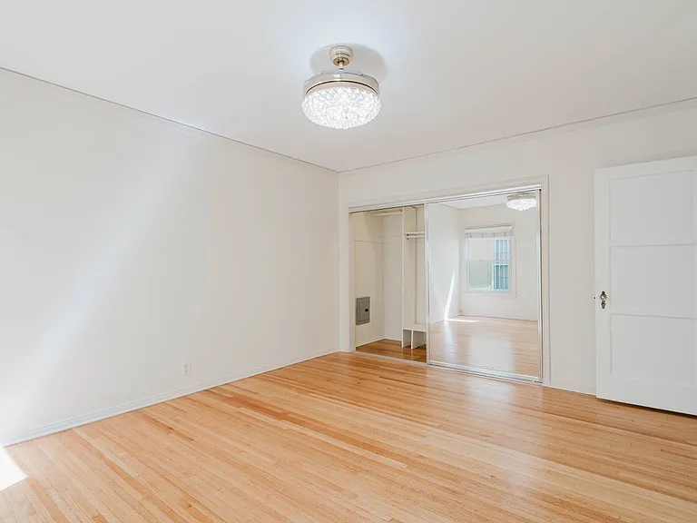 5962 San Vicente Blvd #4 — Photo 29