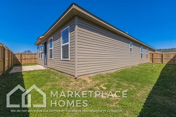981 E Starling St — Photo 36