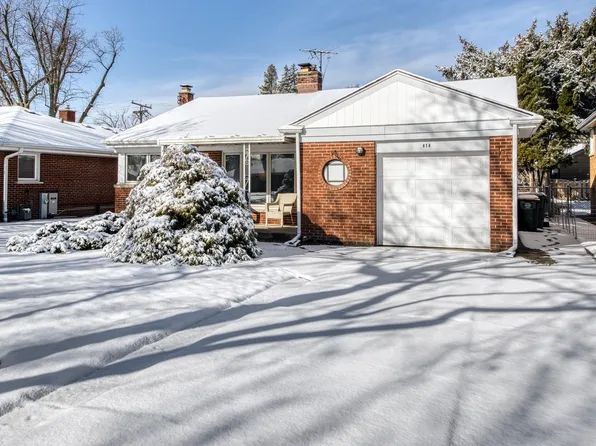 614 Wesley Dr, Park Ridge, IL 60068