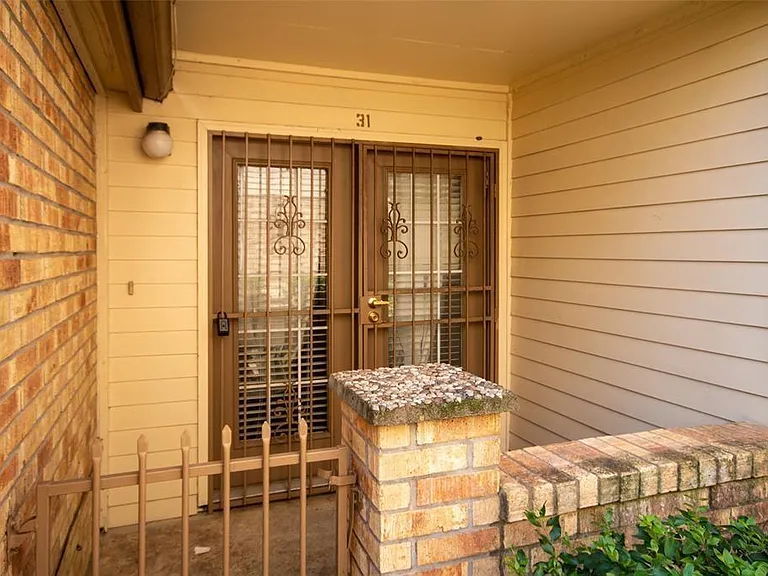 2425 Holly Hall St #31 — Photo 1