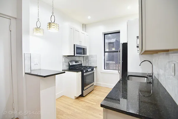 Rented by Bohemia Realty Group | media 29