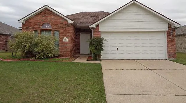 19323 Palmoral Dr — Photo 1