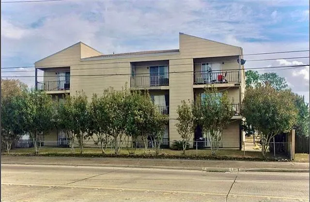 10000 Hayne Blvd #201 — Photo 1