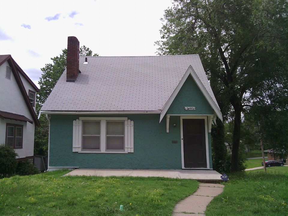 1st image of 2602 Lawndale Ave