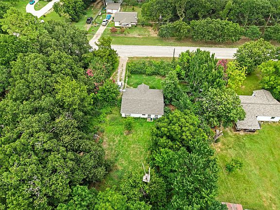 3rd image of 2503 Kleberg Rd