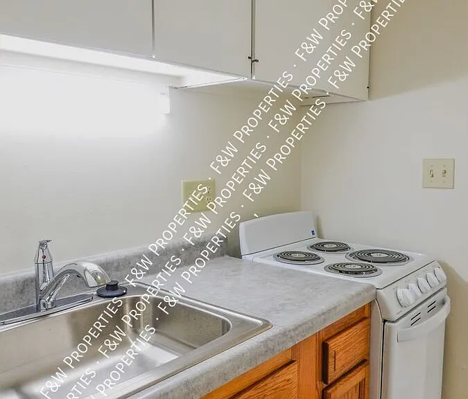 47 Auburn Ave #12 — Photo 9