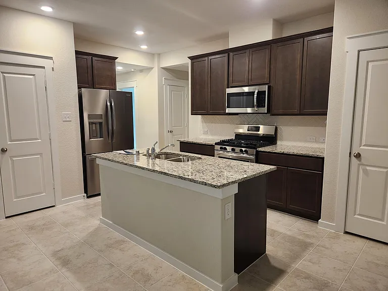 252 Laura Leigh Ln — Photo 4