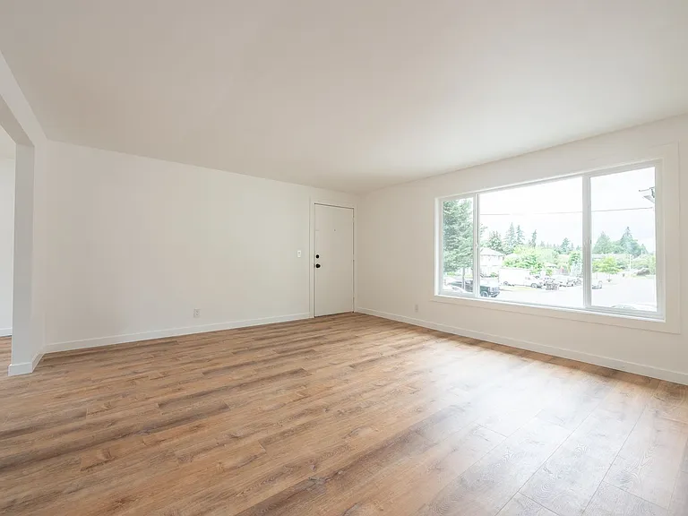 272-288 S Knott St — Photo 17