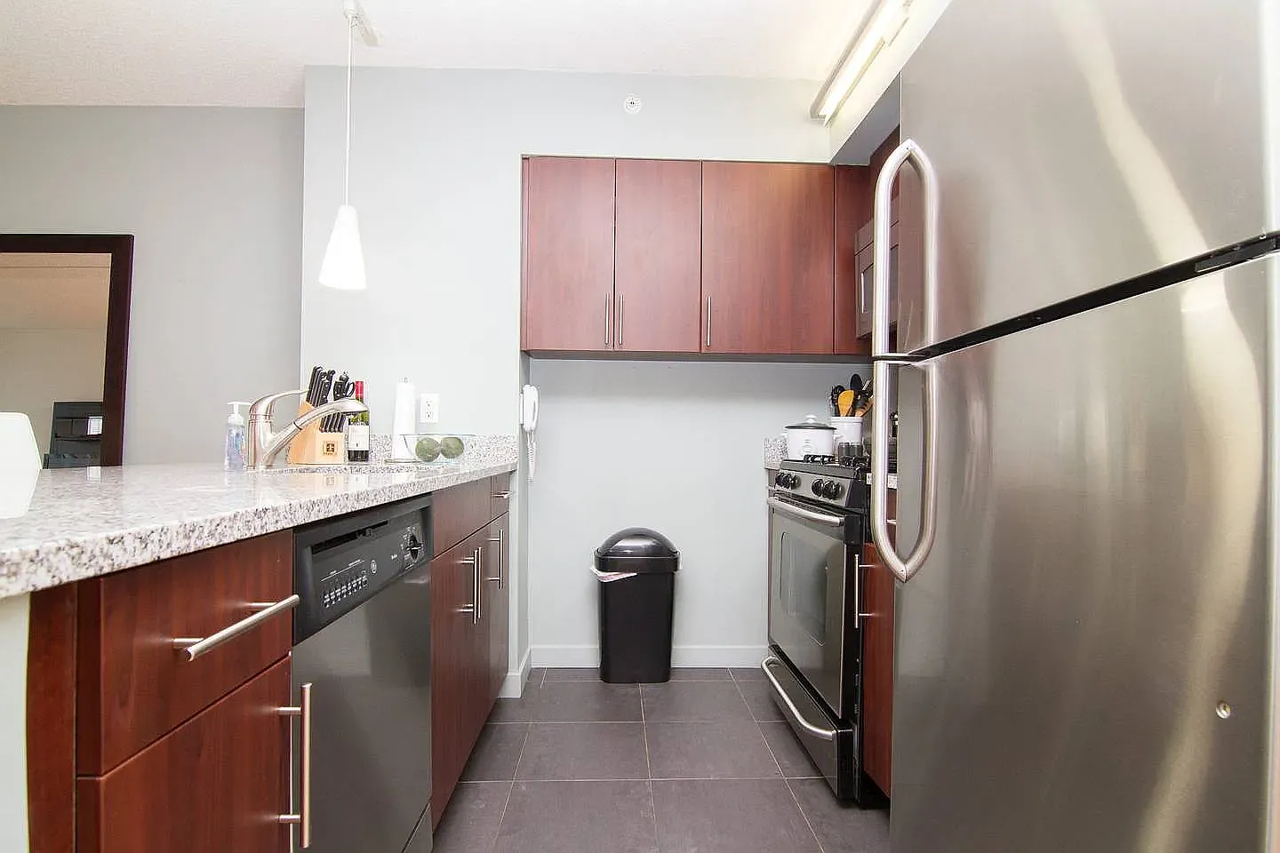 555 West 23rd Street — Photo 4